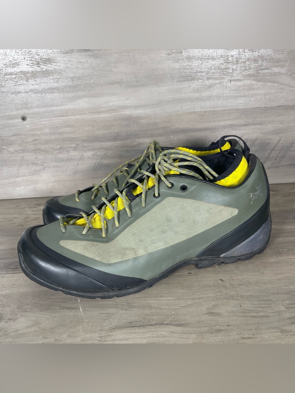 Arcteryx Acrux FL Womens 8 Green Laminate Hiking Trail Gorpcore Trail Shoes